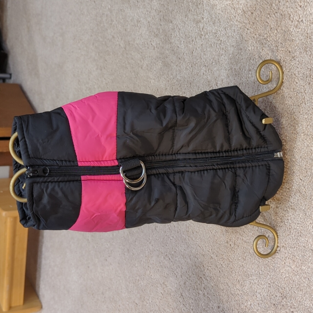 Dog puffer vest pink and black